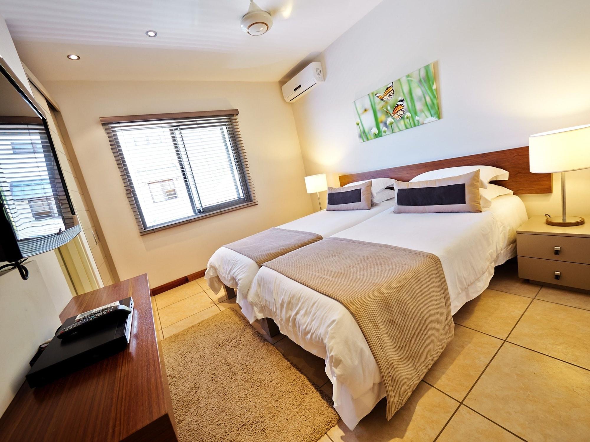 טרו או ביש Bon Azur Beachfront Suites & Penthouses With Lov מראה חיצוני תמונה