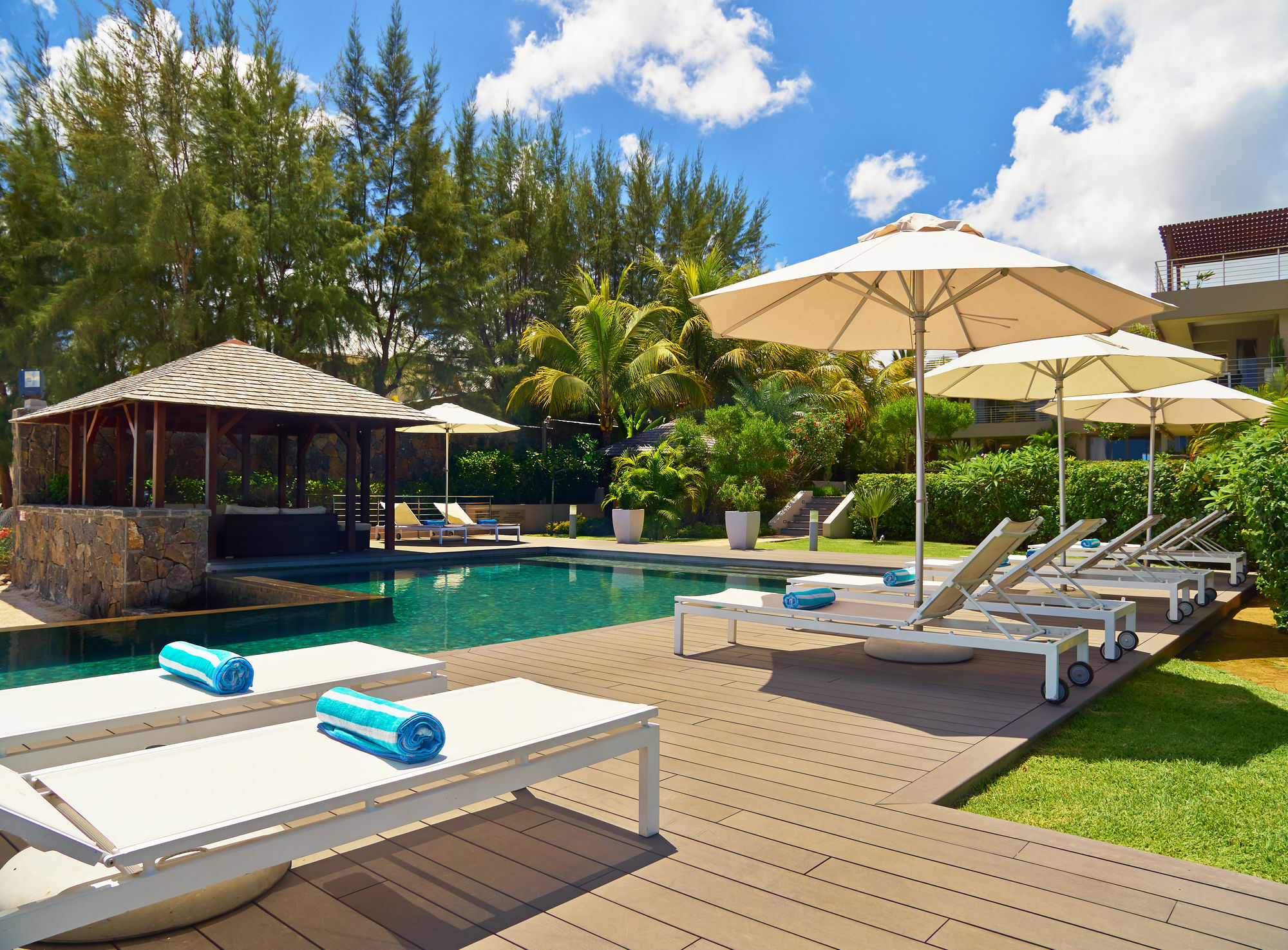 טרו או ביש Bon Azur Beachfront Suites & Penthouses With Lov מראה חיצוני תמונה