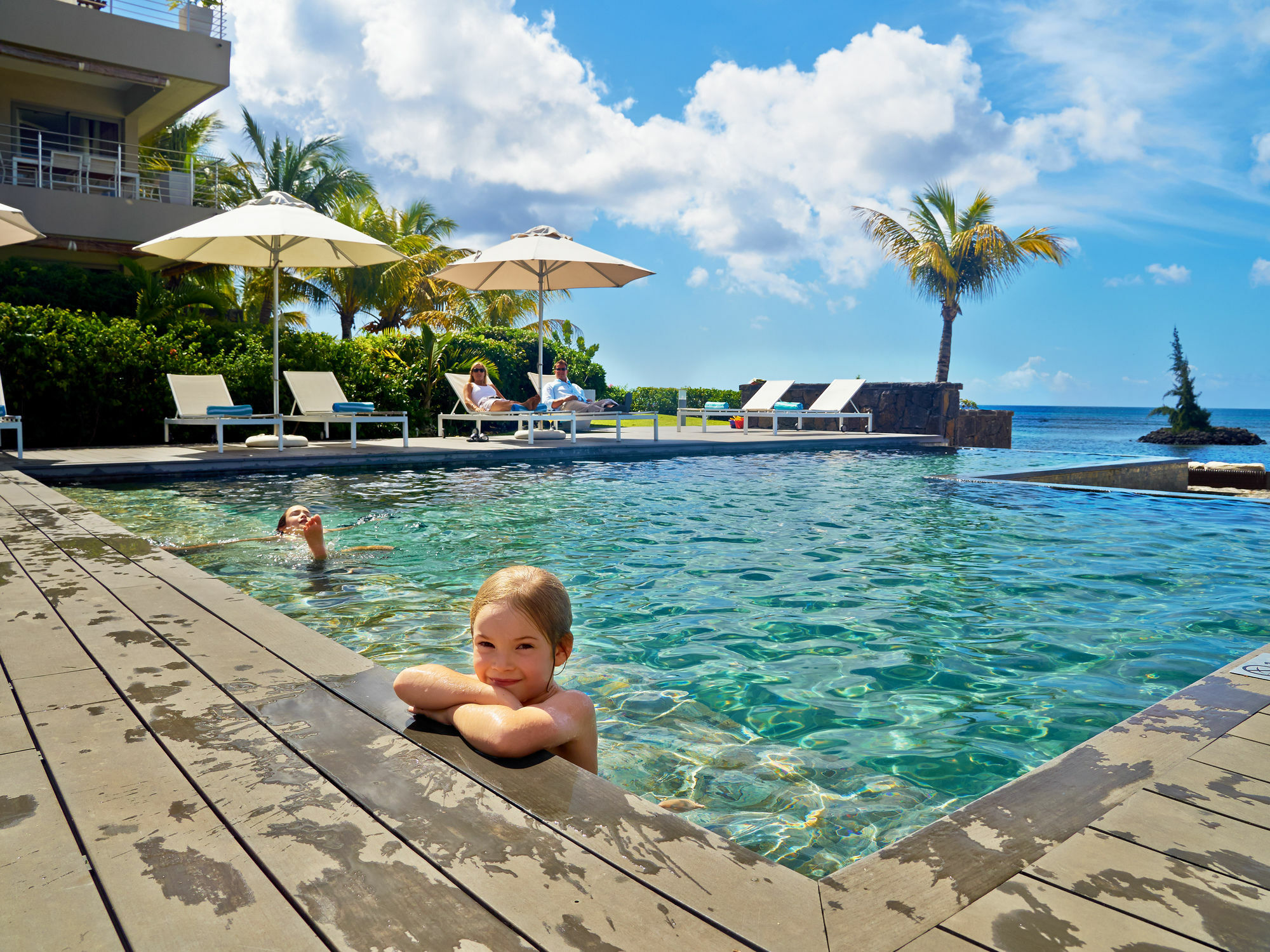 טרו או ביש Bon Azur Beachfront Suites & Penthouses With Lov מראה חיצוני תמונה