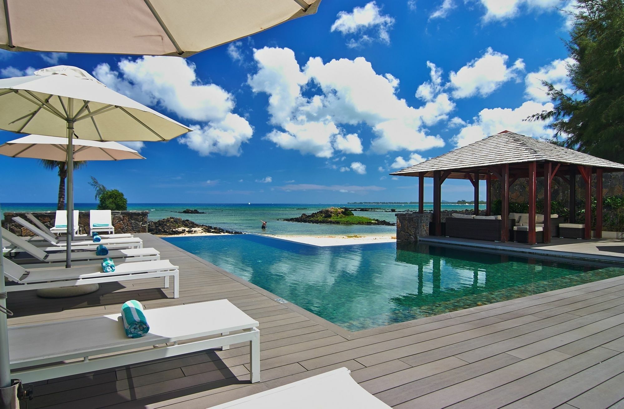טרו או ביש Bon Azur Beachfront Suites & Penthouses With Lov מראה חיצוני תמונה